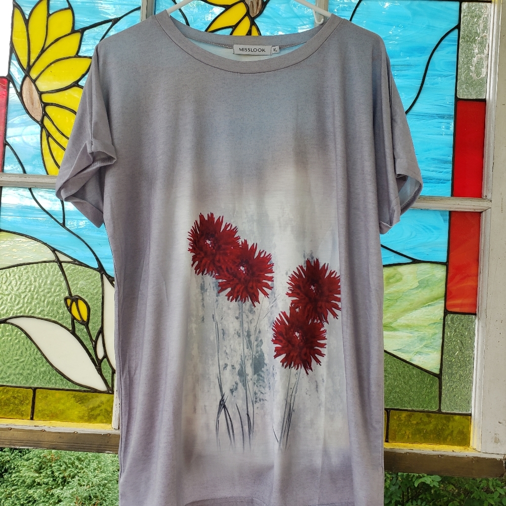 Womens Tee. XL